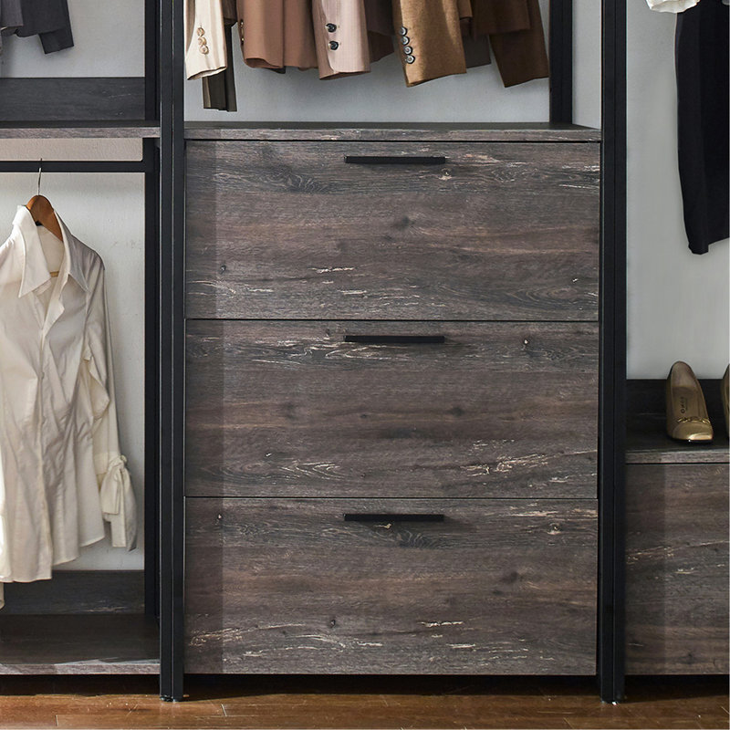 Garde-robe rustique: chaleur pour un usage polyvalent, rangement très profond, teinture