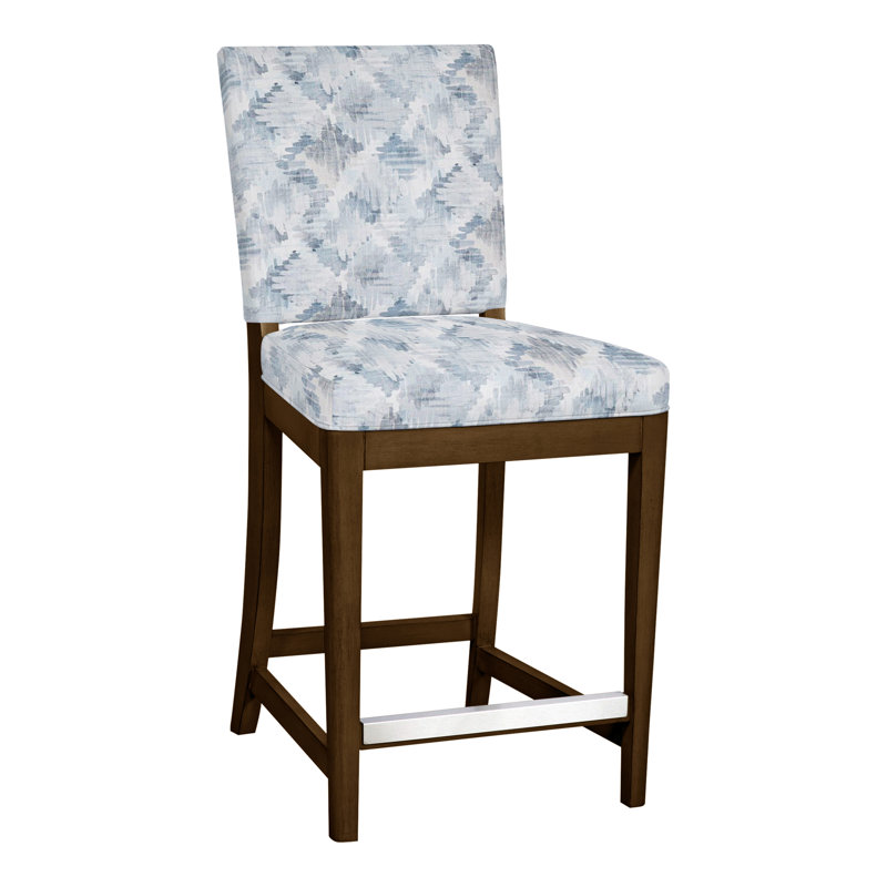 Juliet Stool, Havana, Tommy Snow