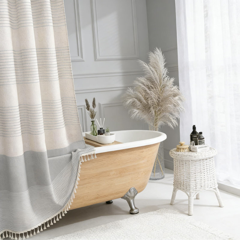 Rideau de douche en lin avec pompons, décor de salle de bain à rayures côtières, œillets résistants à la rouille