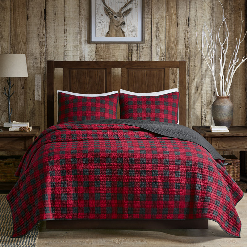 Red and Black Cotton Reversible Full Quilt Set