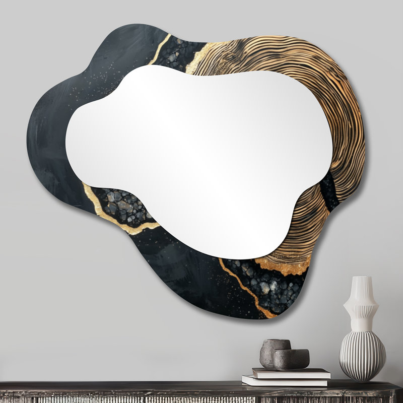 Abstrait glissade en bois sur onyx noir I - miroir décoratif asymétrique forêt, miroir mural irrégulier traditionnel, imprimé sur métal