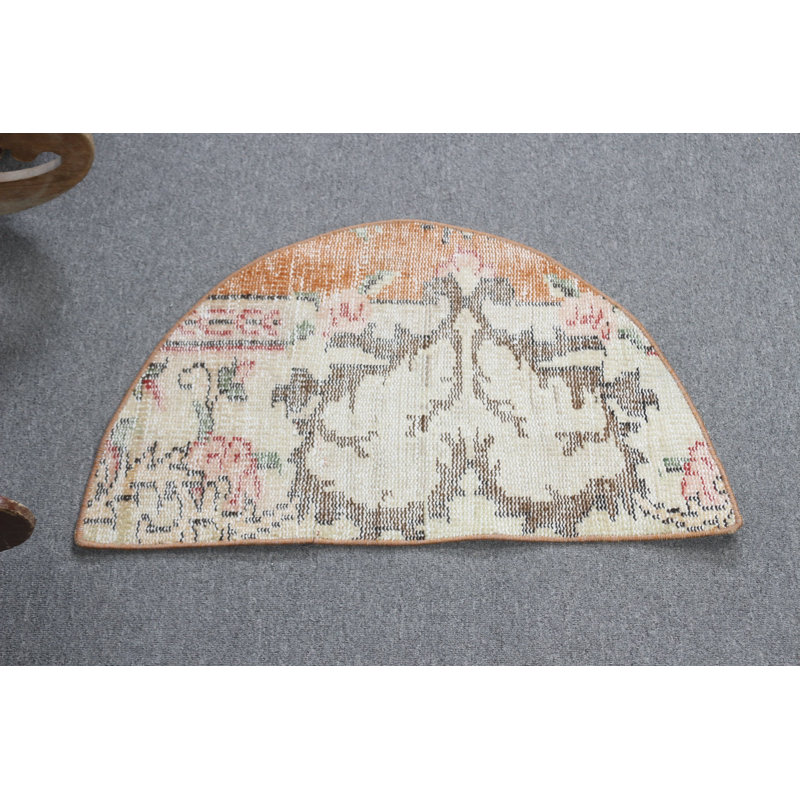 Vintage Turkish Round Rug For Gifts In Beige Oushak Small Rug Design With Cool Tone Patterns