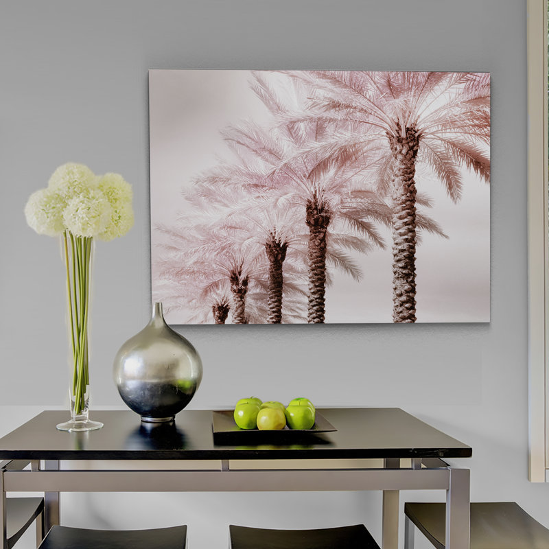 Stately Palms - Reproduction d'art graphique sur toile encadrée, H 24 po x l 32 po x P 1,5 po, Cadre argenté