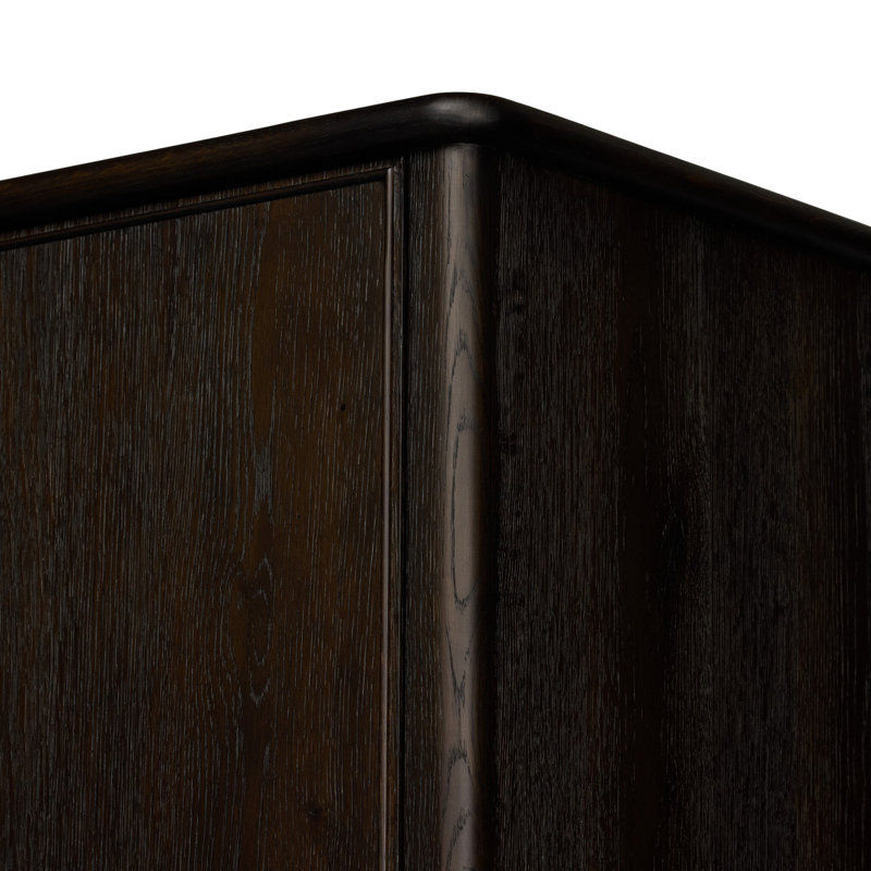 Pika Armoire