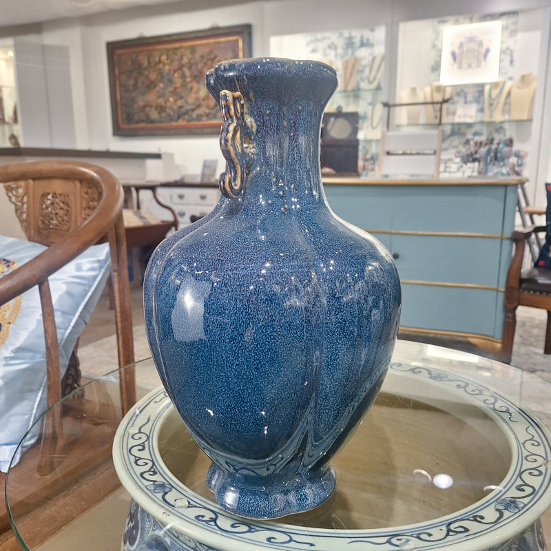 Vase en porcelaine glacis, H 14 po x l 9 po x P 9 po, Bleu / brun clair