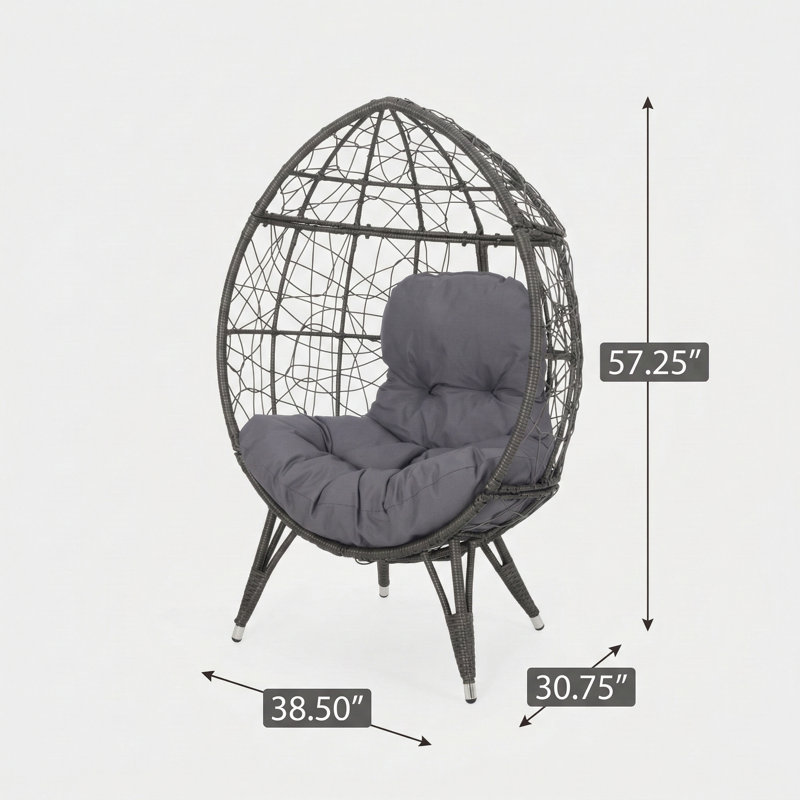 Chaise en forme de larme
