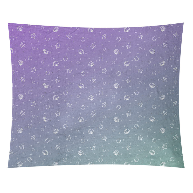 Tapisserie «Avicia Seashell» par Katelyn Elizabeth, H 60,5 po x l 81,5 po, Vert / violet, Intérieur / extérieur