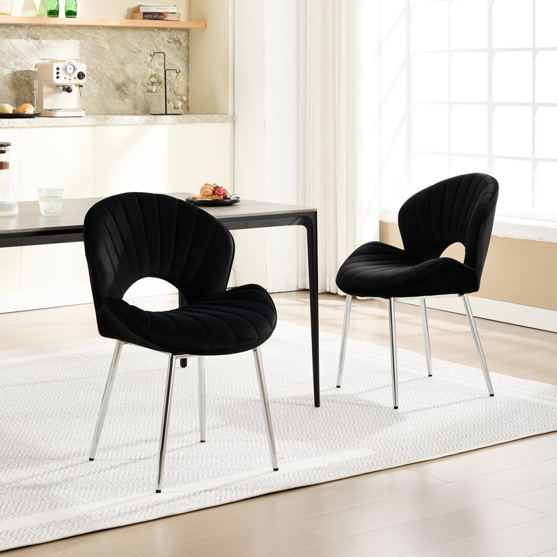 Deux chaises de conception moderne pour l'intérieur