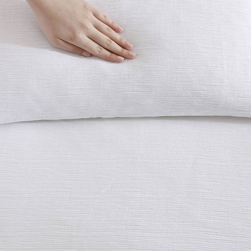 Vera Wang Textured Pleats Duvet Cover S, King Duvet Cover + 2 King Shams