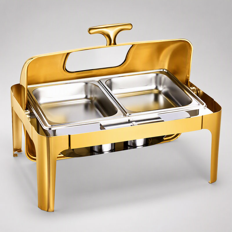 Ensemble rectangulaire de chafing dish de 9 pintes à couvercle roulé avec casserole pleine grandeur, en acier inoxydable doré, idéal pour un buffet élégant et un service événementiel.