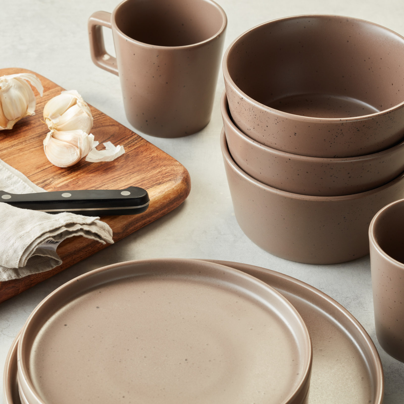 Celina Stoneware Dinnerware Set, Brown, 16