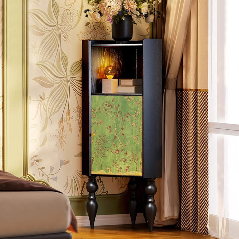 Armoire de coin en bois massif