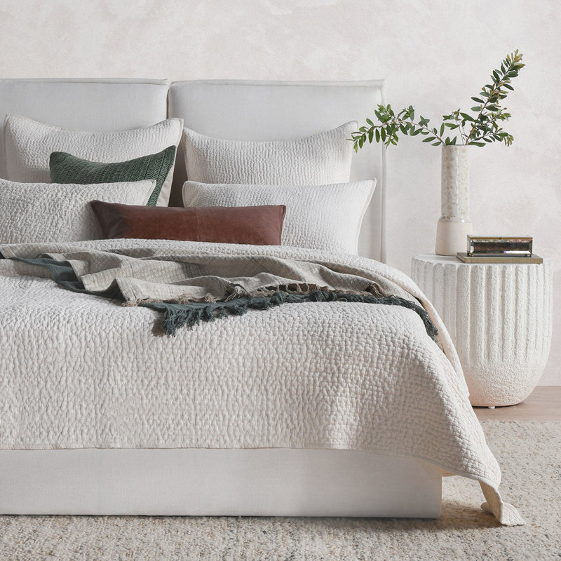 Danica Sham, Euro, Bone