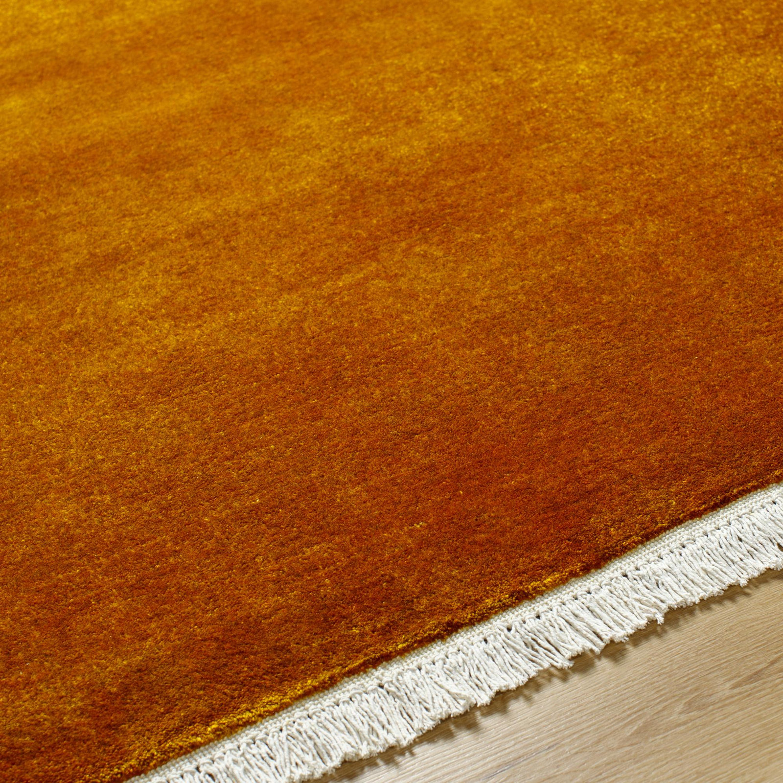 Clio Handmade Wool Burnt Orange Rug, Rectangle 2' x 3'