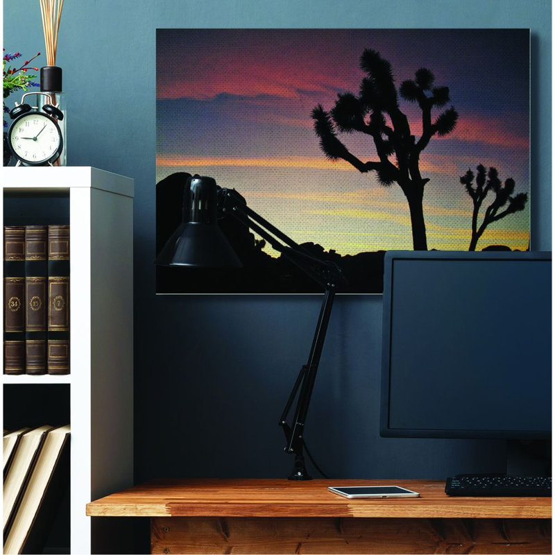 «Desert Tree Sunset Silhouette», impression, Toile tendue, H 36 po x l 48 po x P 1,5 po