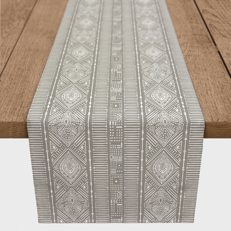 Chemin de table Nielsen, 90 po x 16 po, Gris pâle
