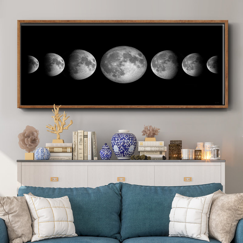 Phases lunaires, H 12 po x l 30 po x P 1,5 po, Noyer