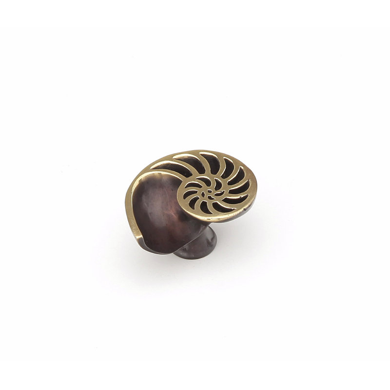 Poignée d'armoire Schaub Symphony Nature 1-1 / 2 po, bronze foncé haute lumière (face à gauche)