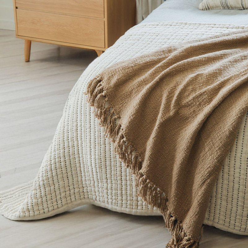 Coastal Stitch Quilted Bedspread, Queen