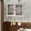 Armoire murale 24,8 po à deux portes avec trois niveaux de rangement et porte-serviettes, pour salle de bain, cuisine, salle à manger
