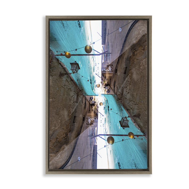 Cadre flottant urbain surréel, conception par Robin Vandenabeele, H 25 po x l 17 po, Cadre flottant orme Montalcino