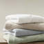 Courtepointe très grande taille en gaze de coton brodée, blanc naturel, peau, chaleur toutes saisons avec attrait douillet et taies décoratives assorties, testée pour son charme visuel léger, confortable et confortable