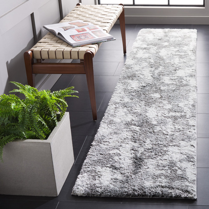 Tapis abstrait gris en polypropylène tissé à la machine, Tapis de couloir 2 pi x 9 pi