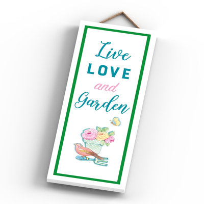 Live Love and Garden Themed Wooden Plaque Wall Décor