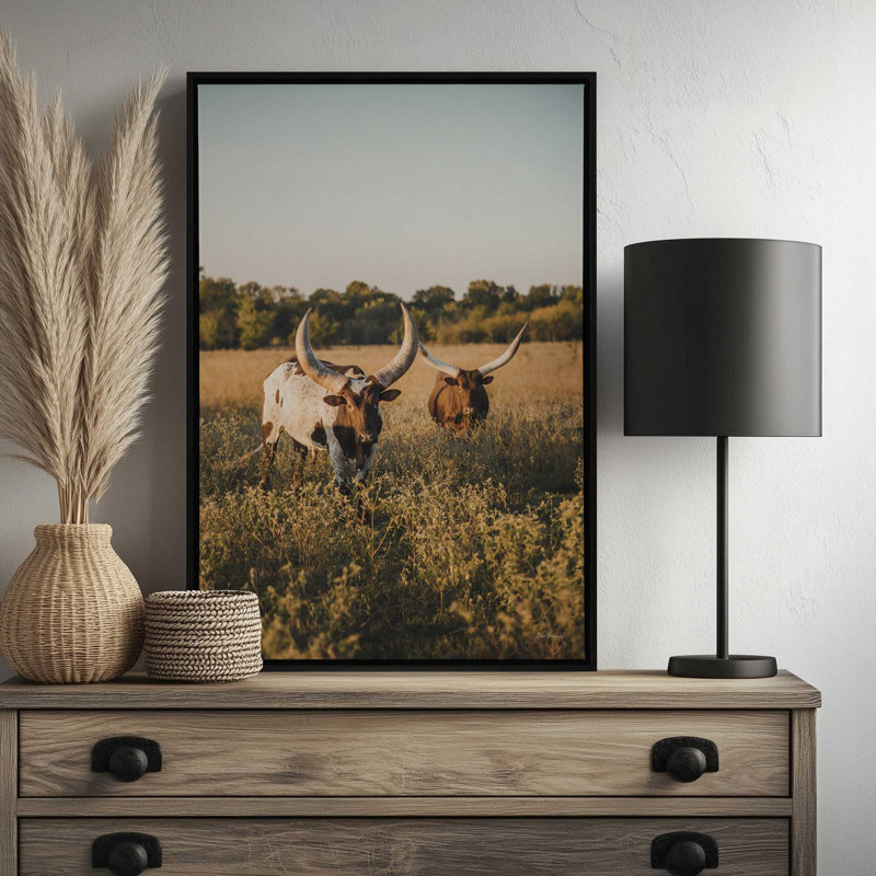 «Golden Hour Graze» par Dakota Diener, reproduction d'art, L 8 po x H 12 po, Doré, Toile avec cadre