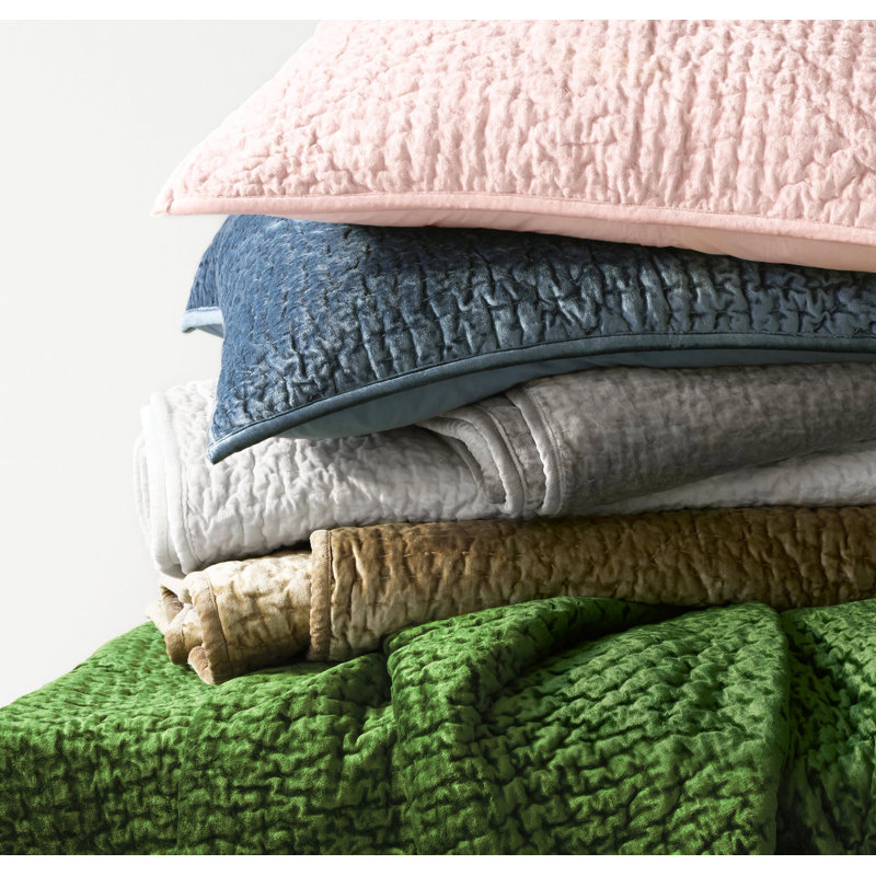Parisienne Velvet Evergreen Quilt, King Quilt
