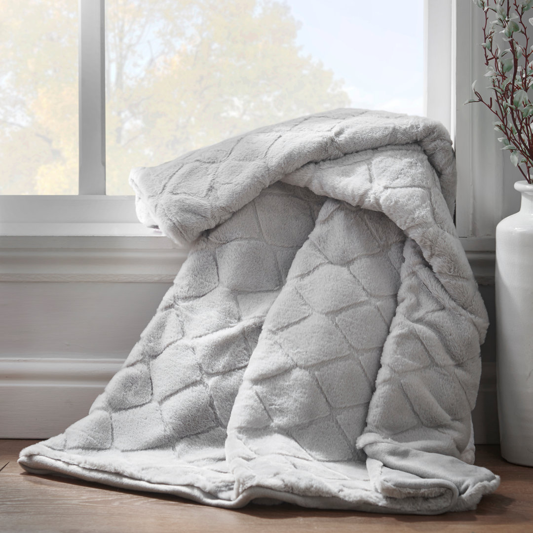Cosy Diamond Faux Fur Soft 130x170cm Blanket Throw