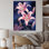 Pétales de lis roses et bleus sur toile