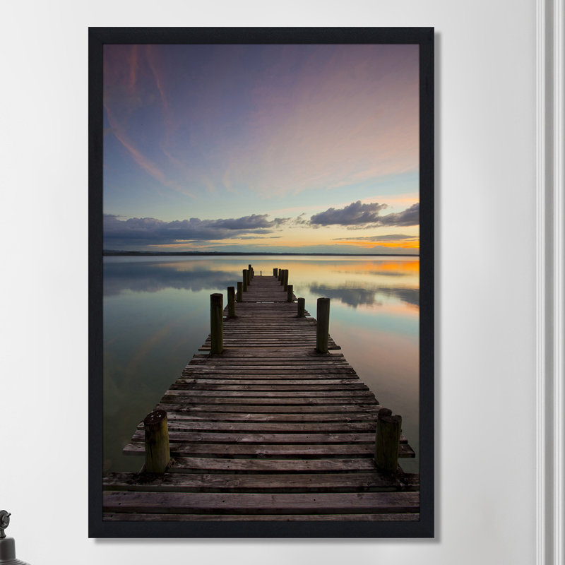 "Down by the Seaside", reproduction de photo encadrée, H 51,5 po x l 35,5 po x P 0,75 po