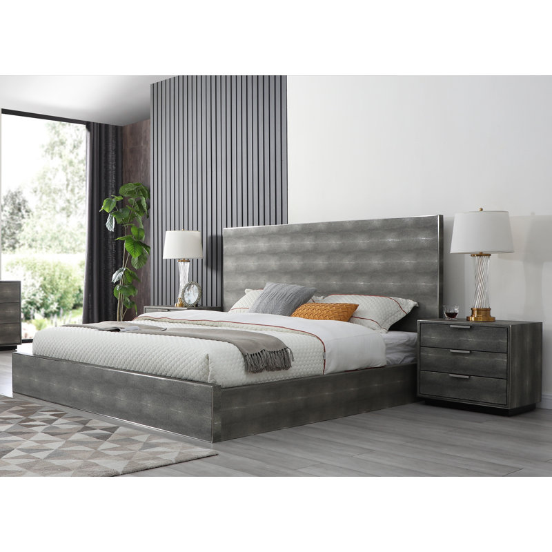 Antionett Dark Gray Platform Bed