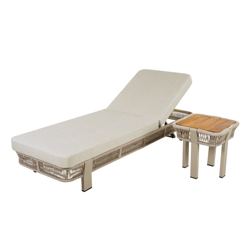 Ensemble de chaise longue Bodhi tissé avec dossier réglable, table d'appoint et coussin, Beige Cushion/Natural Frame, 1