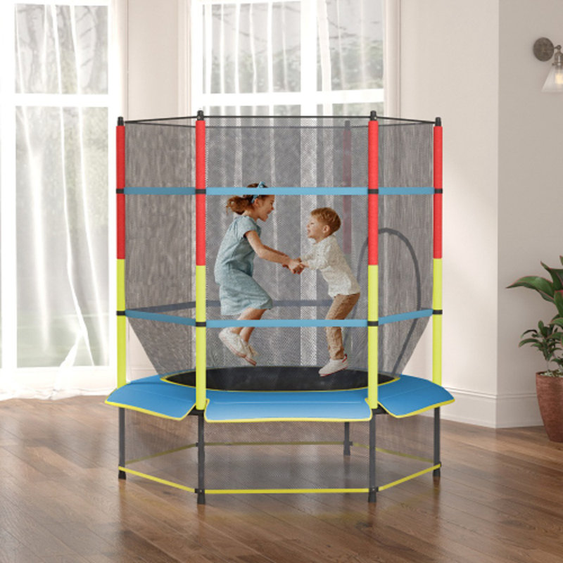 Trampoline de cour arrière 55 po avec enceinte sécuritaire