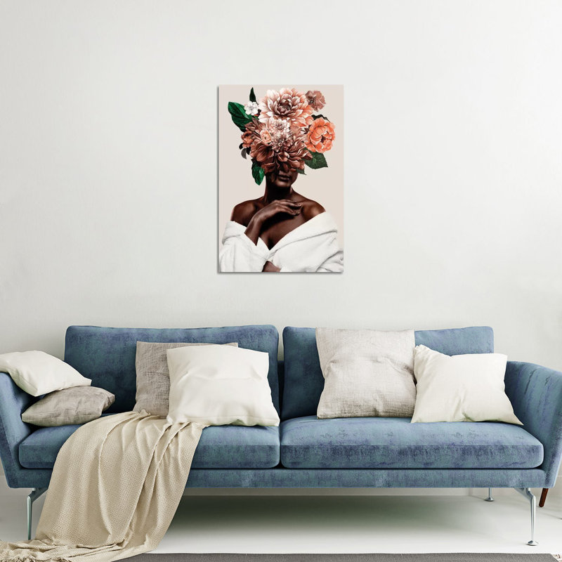 «Woman with Flower II», reproduction sur verre acrylique, H 32 po x l 24 po x P 0,25 po