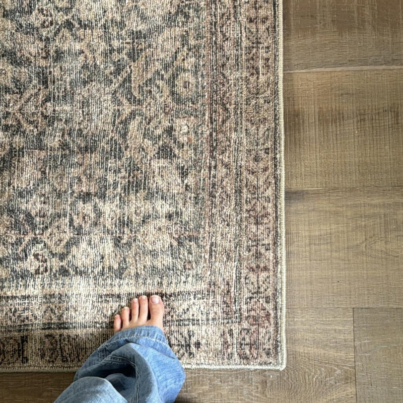 Tapis d'intérieur tissé à la machine Galey Alix x Livabliss Collins Avenue III, Ivoire ivoire, Rectangle 9 pi 1 po x 12 pi