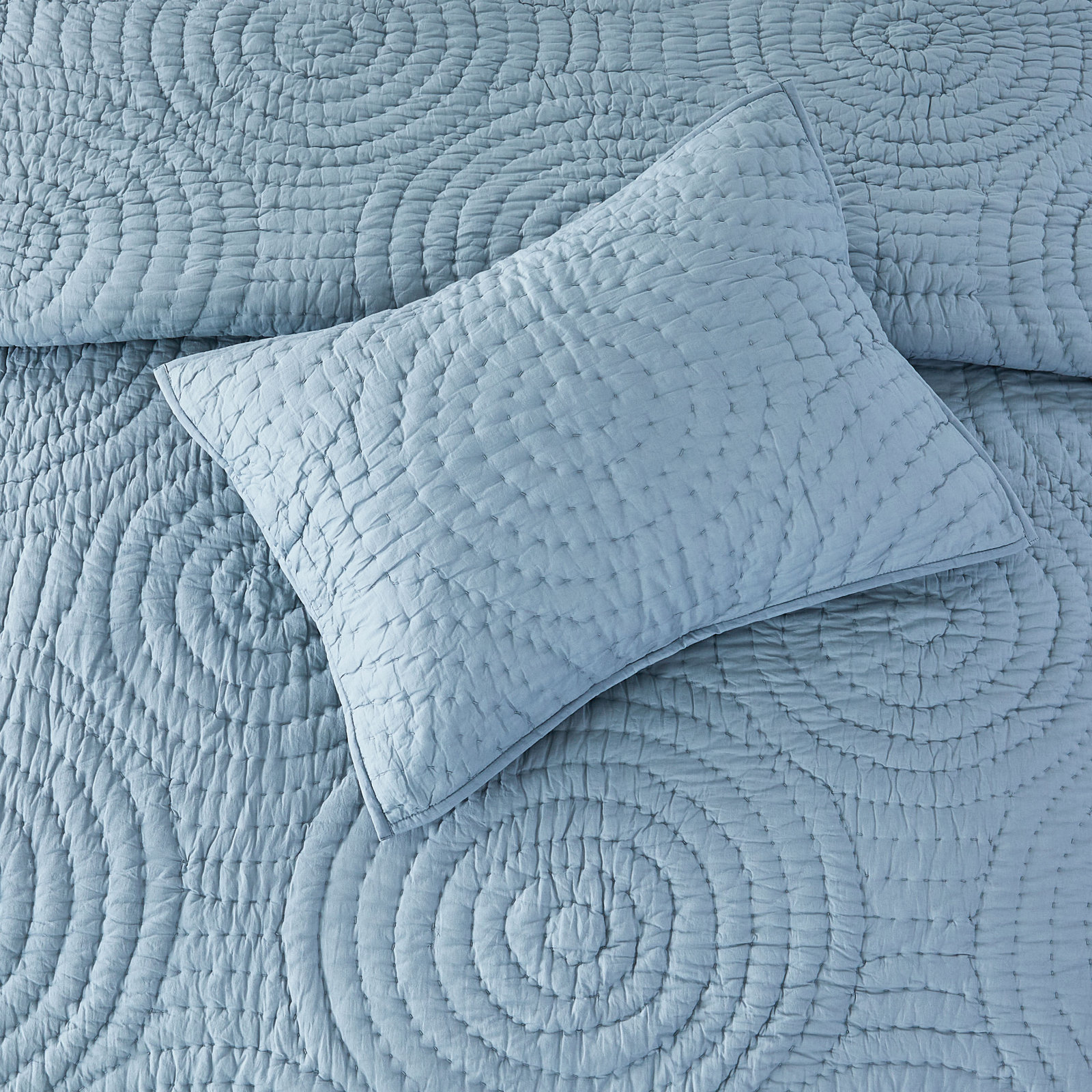 Cotton Quilt Set, Queen Quilt + 2 Standard Shams, Blue Geometric