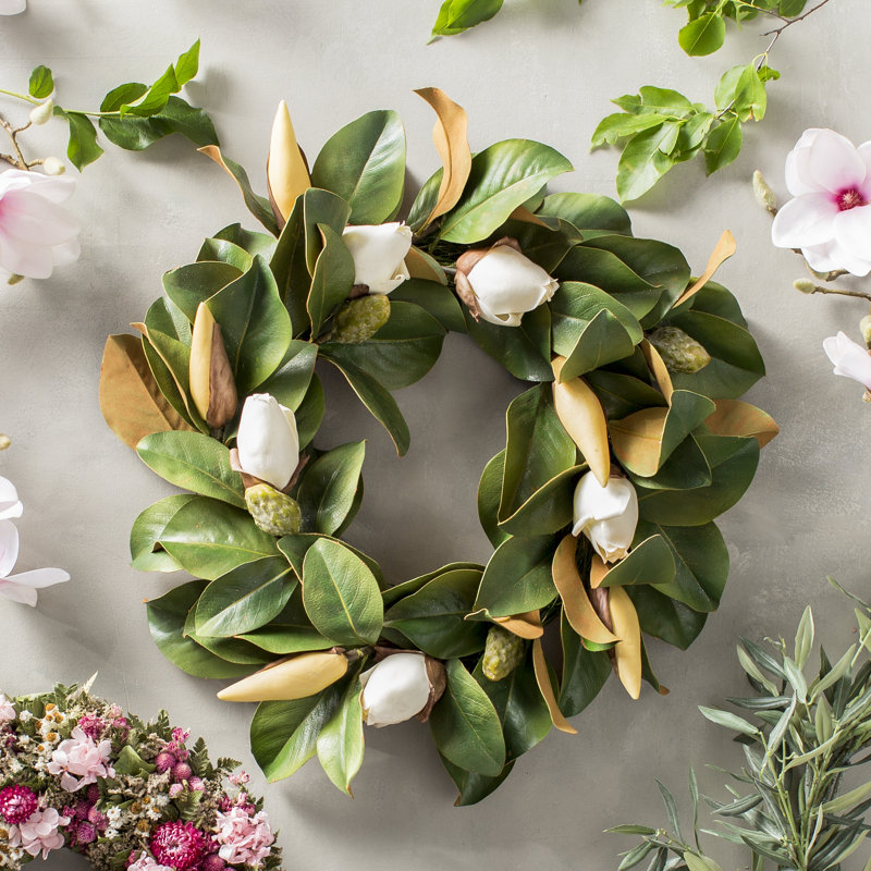 Couronne de plastique à bud 24" magnolia, Blanc