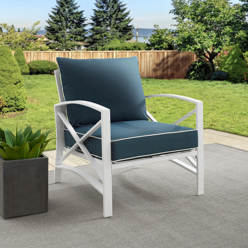 Chaise de patio avec coussins Mosier, Marine, Blanc