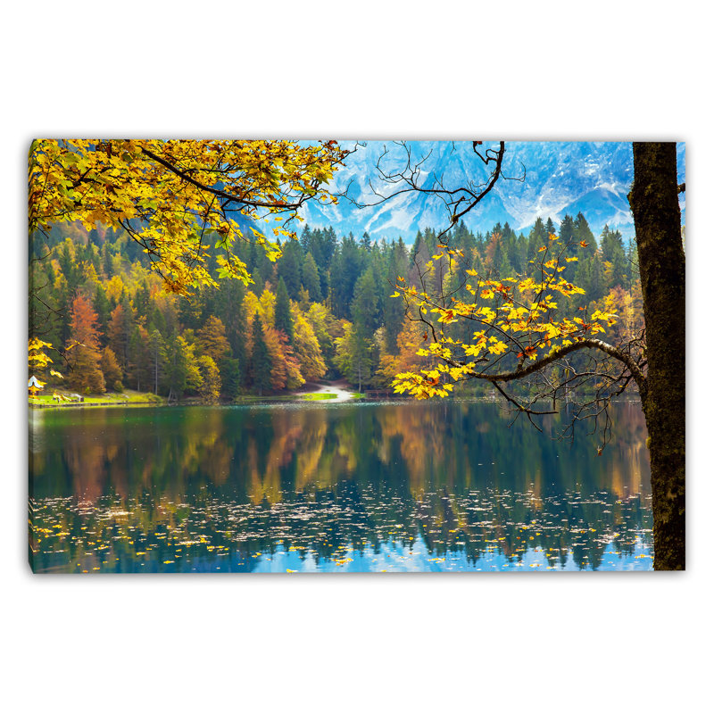 «Golden Reflections Lake», art mural sur toile tendue, H 12 po x l 16 po