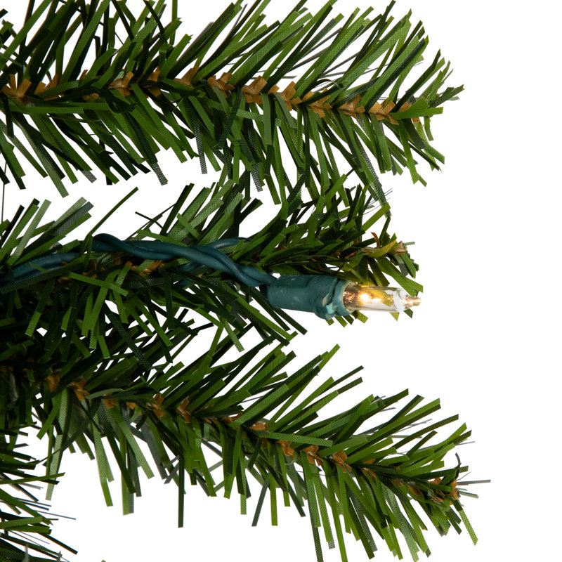 Couronne de Noël artificielle pré-éclairée en pin canadien - lumières claires de 30 pouces