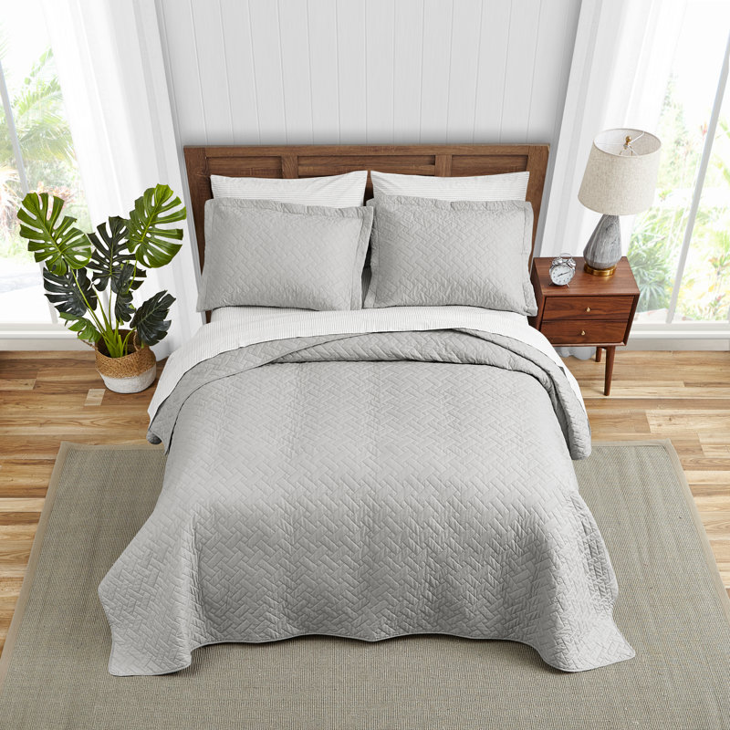 Full Gray Cotton Reversible Quilt Set