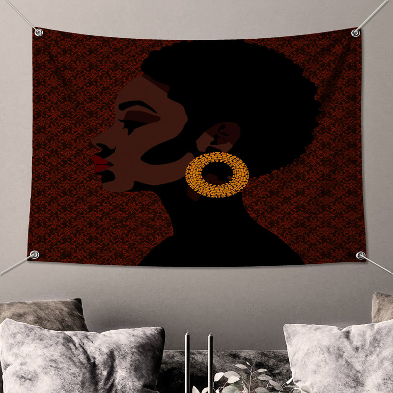 Tapisserie murale profil femme avec boucles d'oreilles Portrait, H 68 po x l 80 po avec 4 œillets