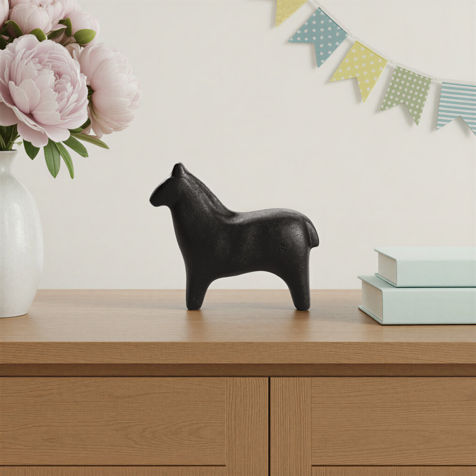 Norvell Figurine, Black