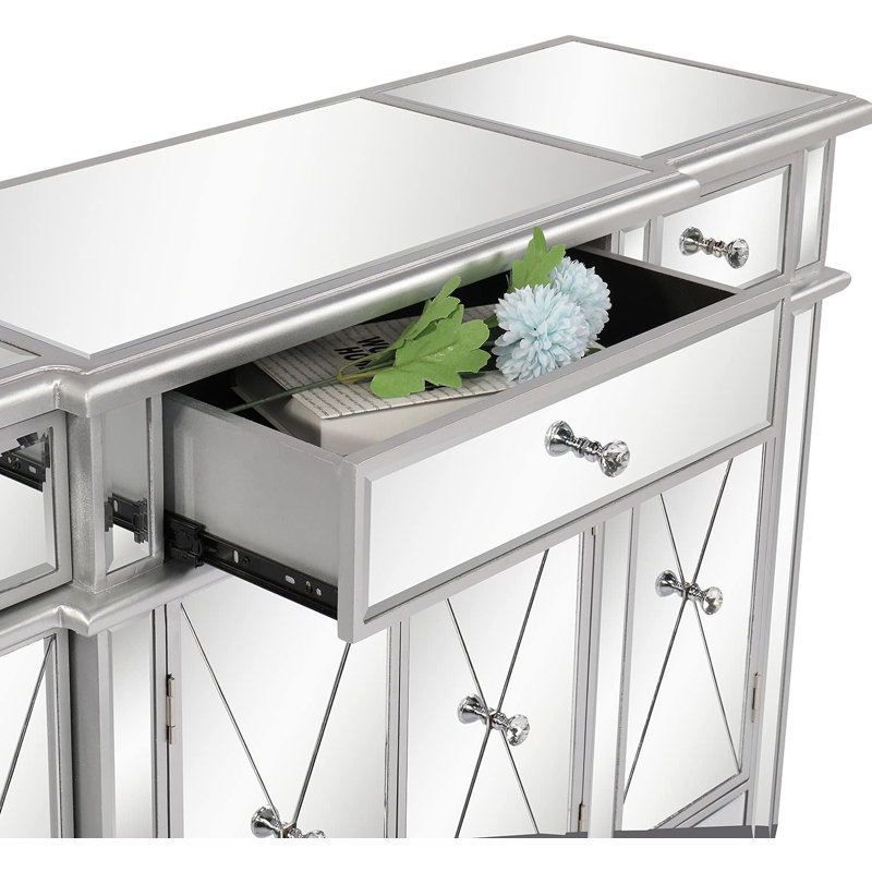 Armoire en MDF argenté à surface miroir avec trois tiroirs et quatre portes
