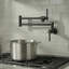 Robinet de cuisine mural moderne-132784662