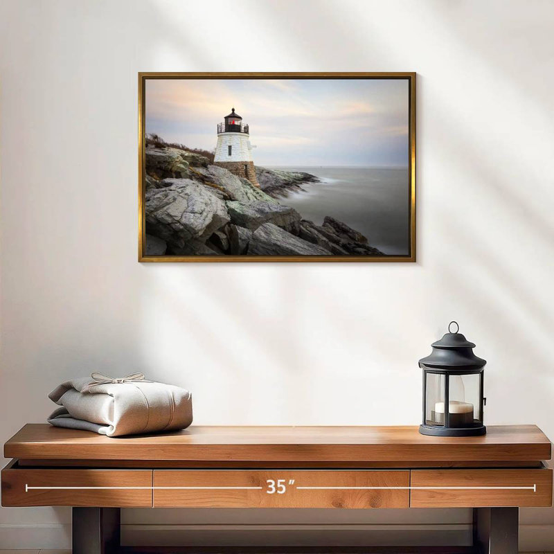 Phare de Coastal Castle Hill, 19 po x 13 po, Cadre flottant doré