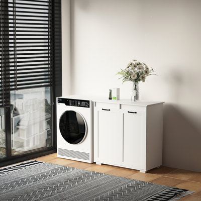 Armoire à linge spacieuse avec séparateurs Chesson